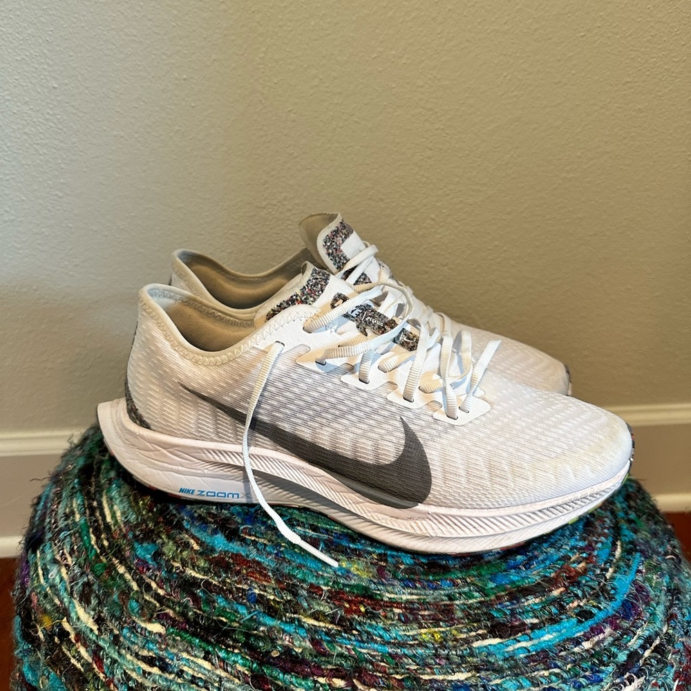 Nike running shoes - Picture 4 of 5